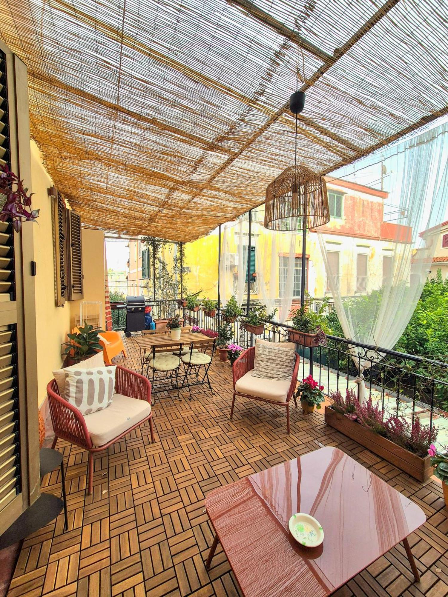 Apartamento La Terrazza Al Museo Nápoles Exterior foto