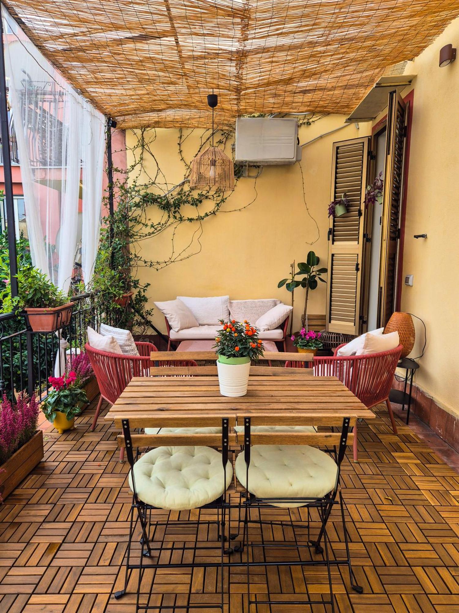 Apartamento La Terrazza Al Museo Nápoles Exterior foto